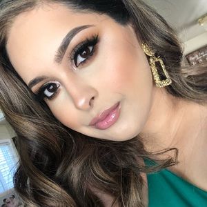 Meet your Posher, Edith